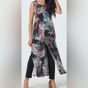 Attitudes by Renee multi print 2 piece outfits NWOT
